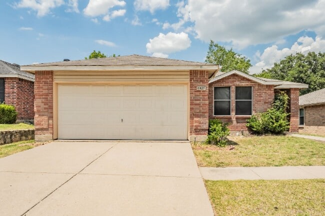 Photo - 3327 Clydesdale Dr