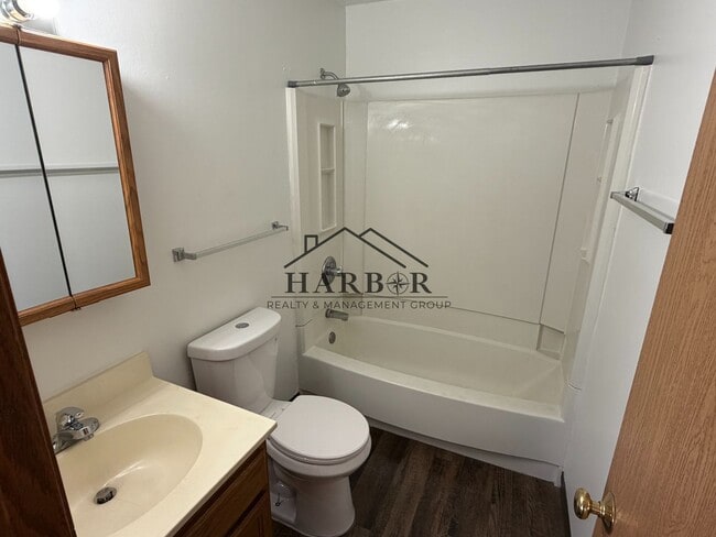 Photo - Hayfield Greens Apartments, 110 Bldg - 110 - 201 Unit 110 - 201