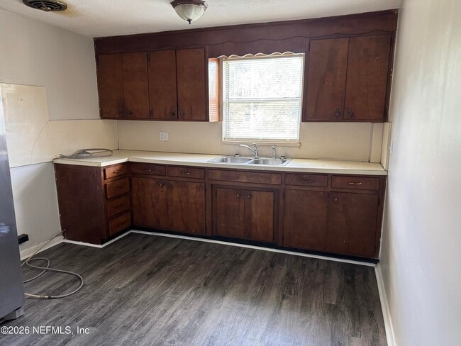 Photo - 325 Centura Dr