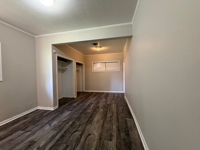 Photo - 300 Mitchell Ln