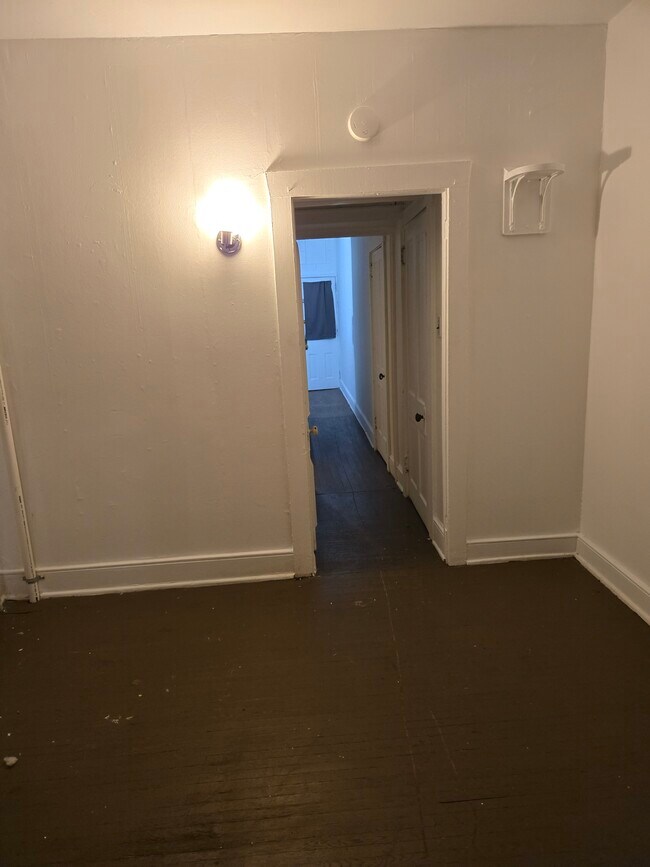 504 W Chestnut St Unidad 2 bedroom apartment for r