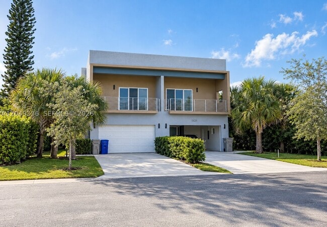 1121 NE 23rd Terrace