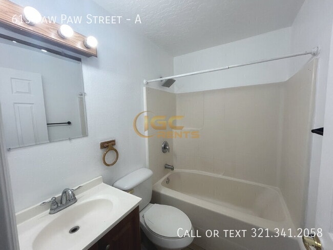 Photo - 613 Paw Paw St Unit A