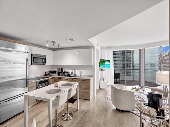 Photo - 1300 Brickell Bay Dr Unit 2702