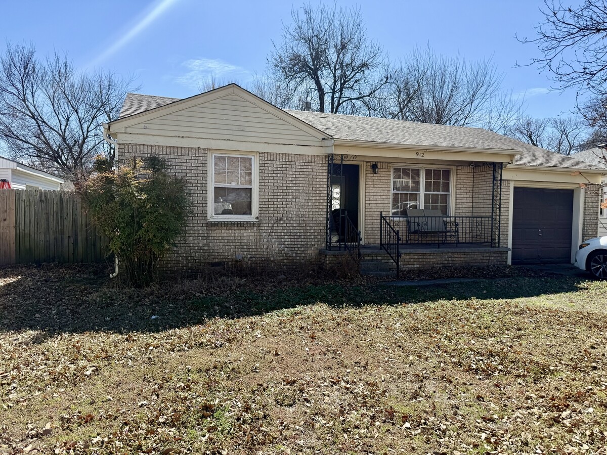 Photo - 912 Garver St