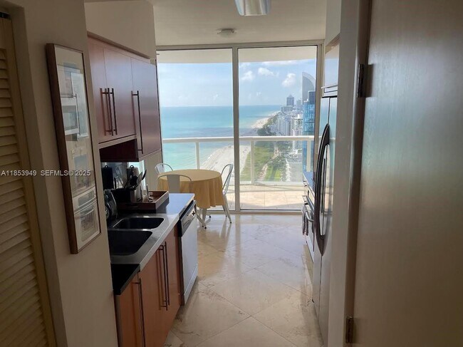 6365 Collins Ave Unit 3404