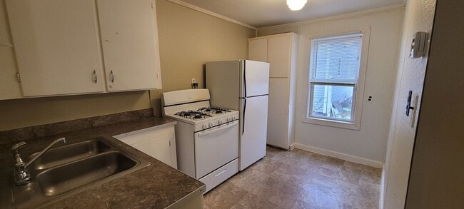 Building Photo - 405 Mississippi Ave NW Unit D