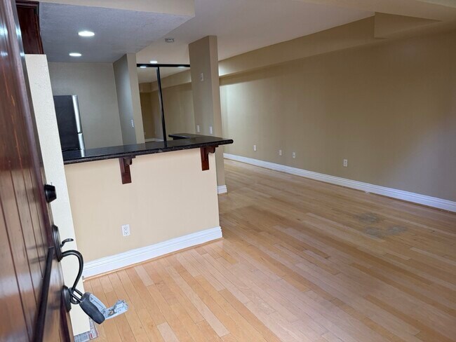 Photo - 3927 Nobel Dr