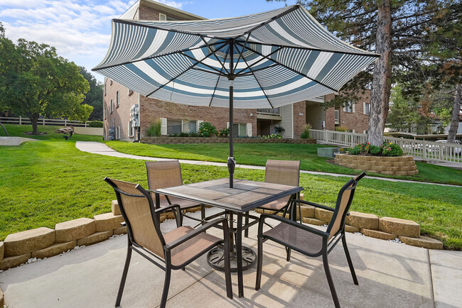 Brighton Park - Brighton Park Apartments