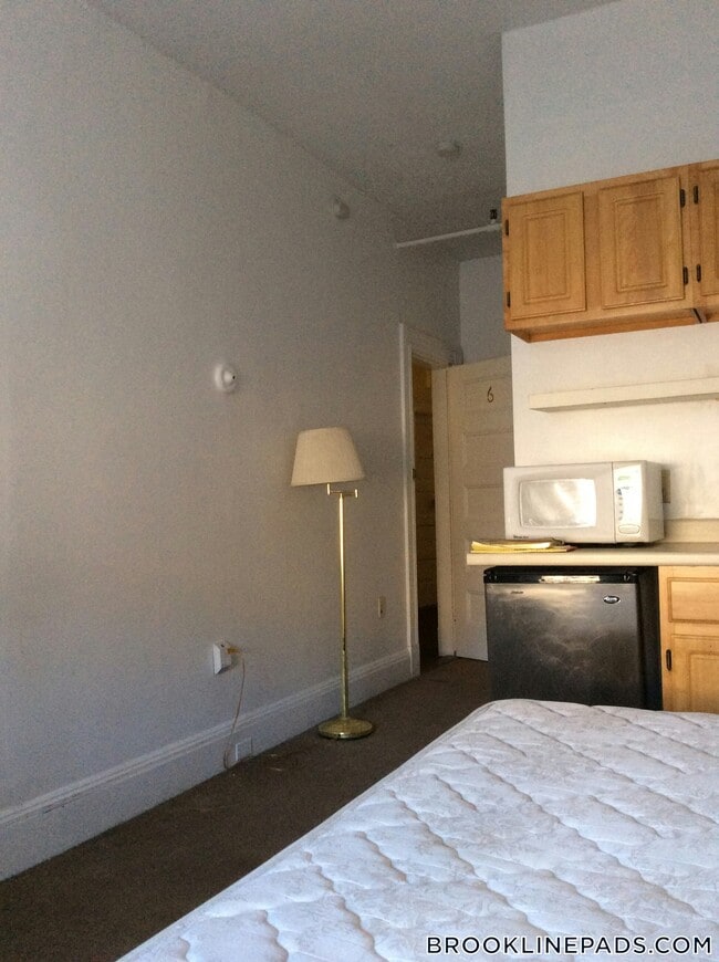 Photo - 1077 Beacon St Unit 6