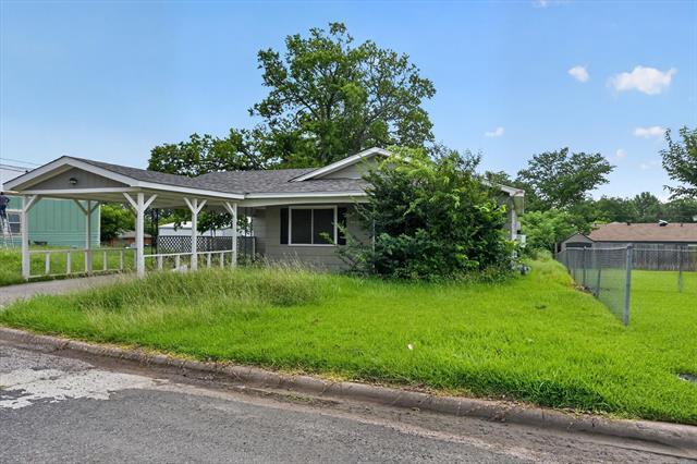 Photo - 208 D St