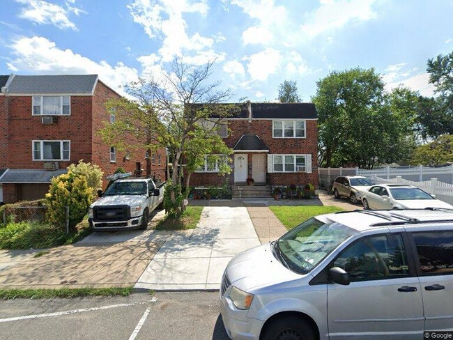 Building Photo - 2040 Rhawn St Rental