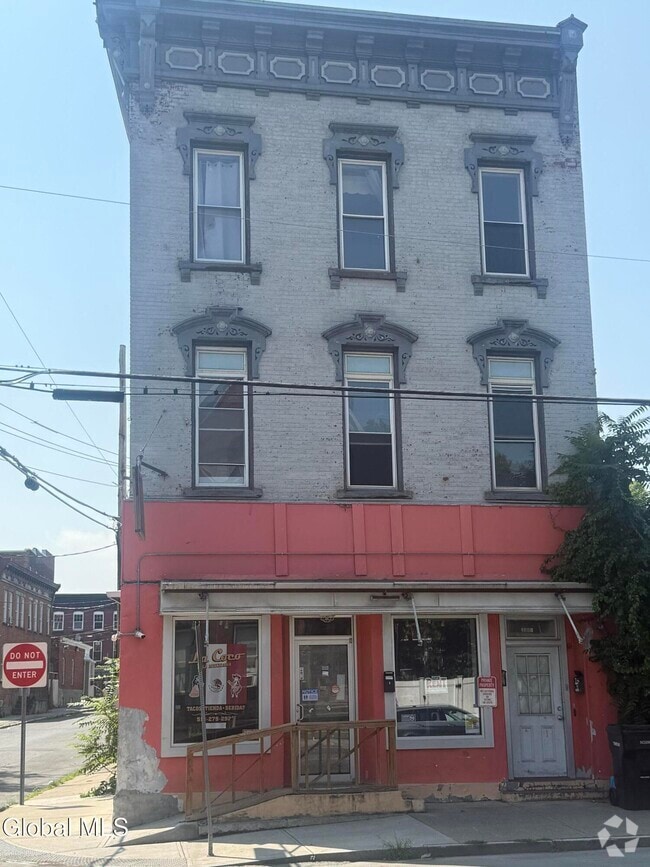 Building Photo - 3301 6th Ave Unit 2 Rental