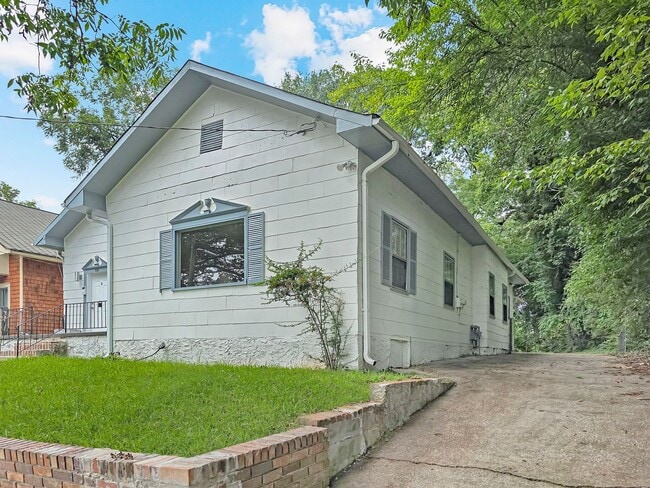 Photo - 1111 Lawton Pl SW Unidad 1111 Lawton  A [Roman]