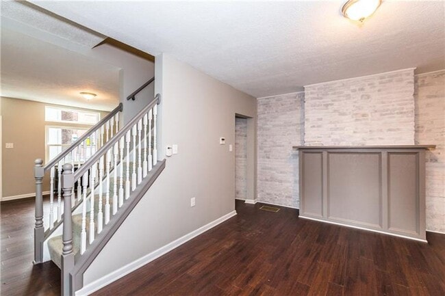 Photo - Beautiful 2 bed, 2.5 bath luxury home in S...