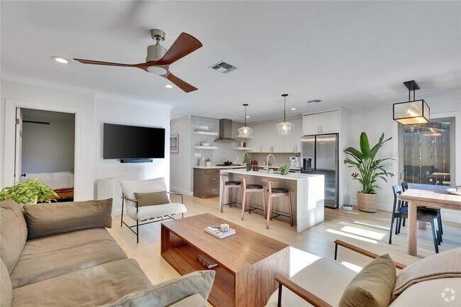 Building Photo - 2507 S 6th St Rental