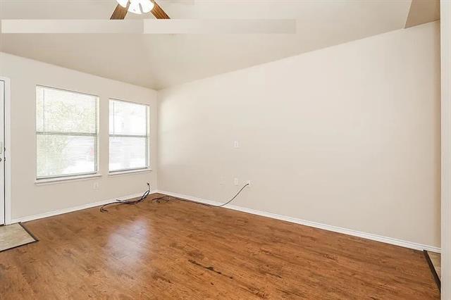 Photo - 136 Stewart Bend Ct