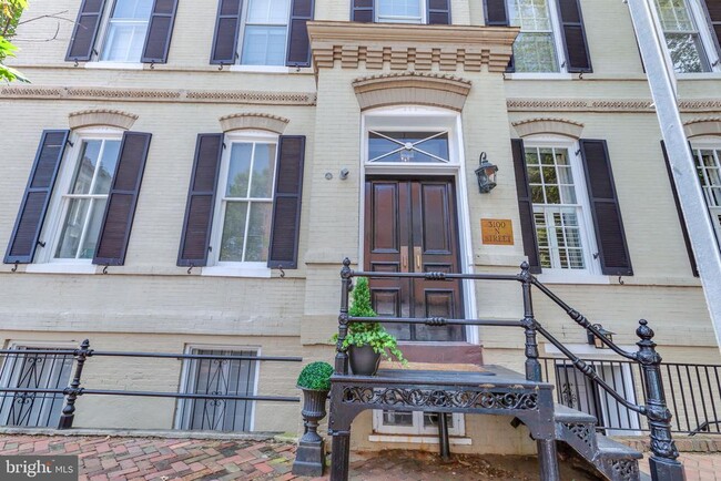 Building Photo - 3100 N St NW Unit 2 Rental