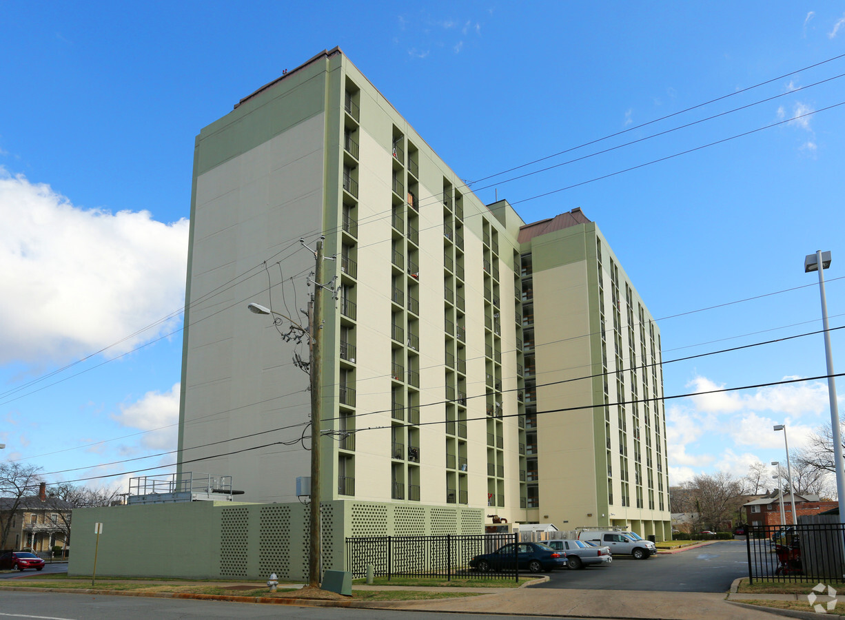 Photo - Cumberland Towers Apartments