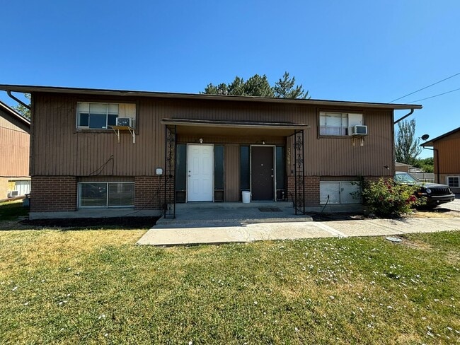 Building Photo - 3359 W 4100 S Unit 3359 West