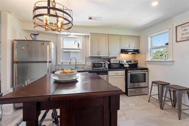 Photo - 2216 Grover Ave