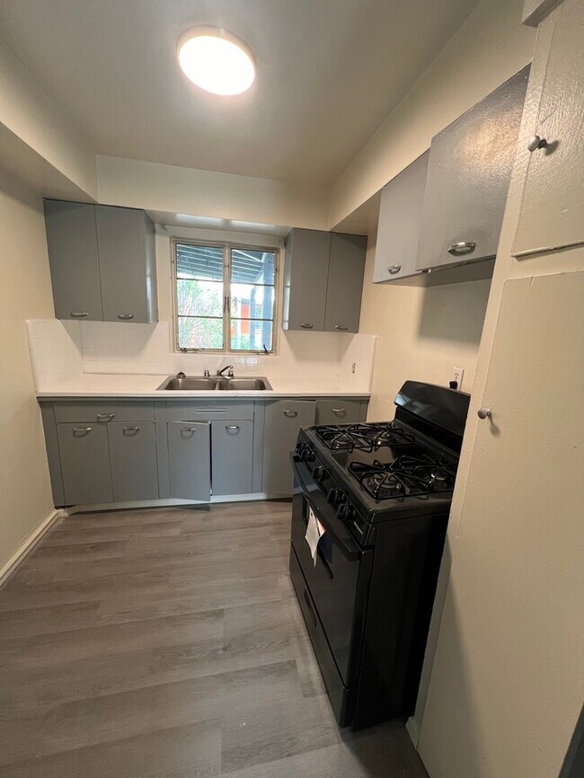 Photo - 2608 E Glenn St