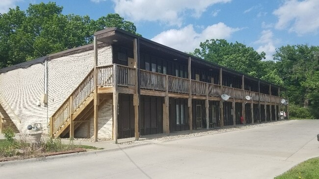 Building Photo - Douglas Oaks Rental