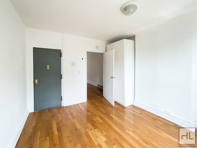 Photo - STARR STREET / Spacious Bushwick 2-Bed 1-Bath / Amazing Location Unit 3R