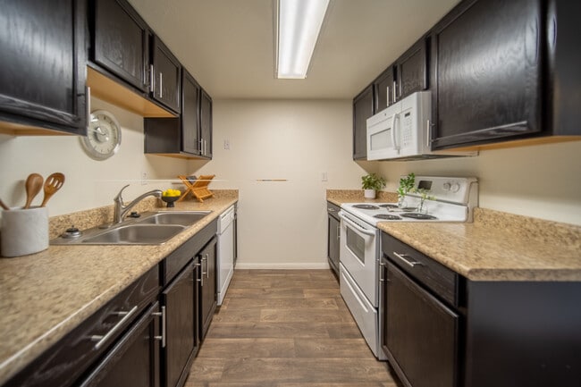 Country Club Terrace Apartments
