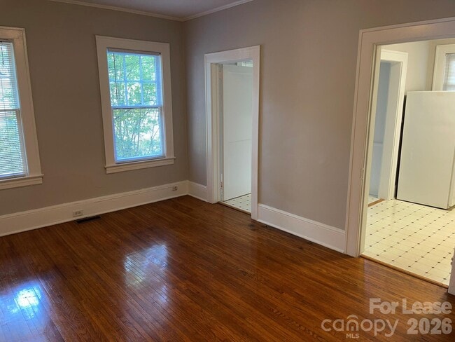 Photo - 822 E Tremont Ave Unidad 1