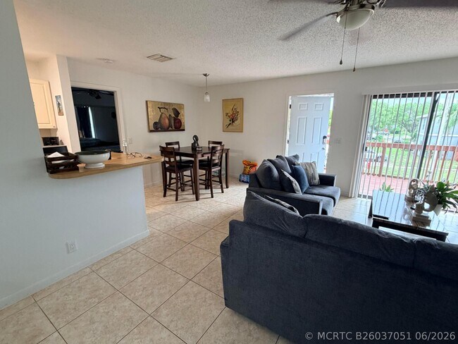 27 Crossings Cir Unit H