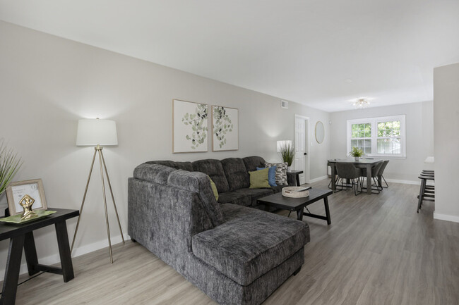 Building Photo - 754 Hemlock Dr Rental
