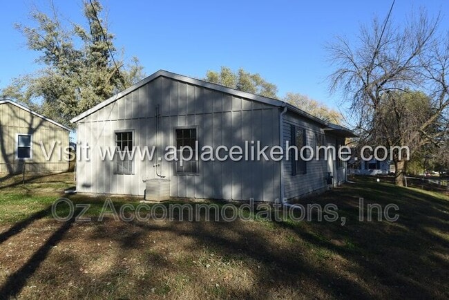 Photo - 3310 Iroquois Ln