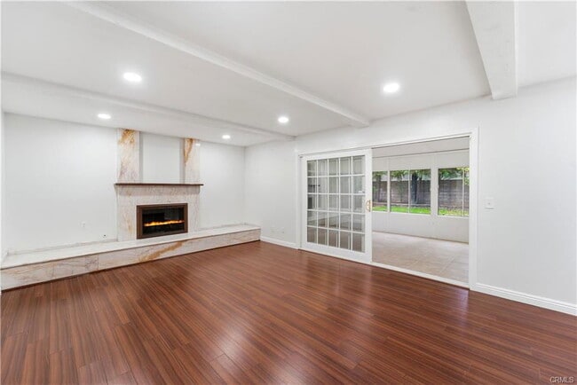 Photo - 10000 Hanna Ave