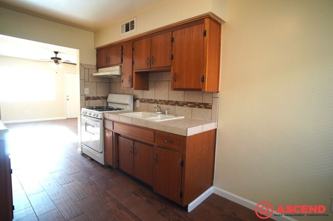 Photo - 4324-4338 Columbus St Unidad 4338 Columbus St