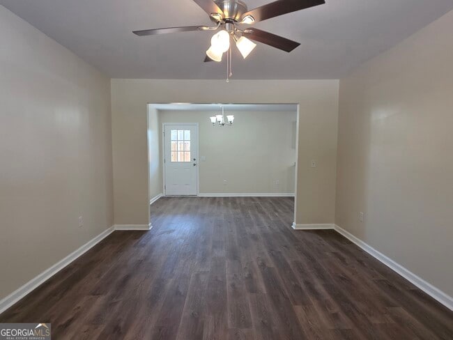 Photo - 113 Towne Pk E Dr