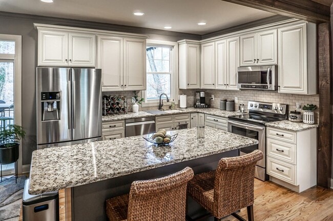 Photo - Stunning Custom Built Home in Ridgefields