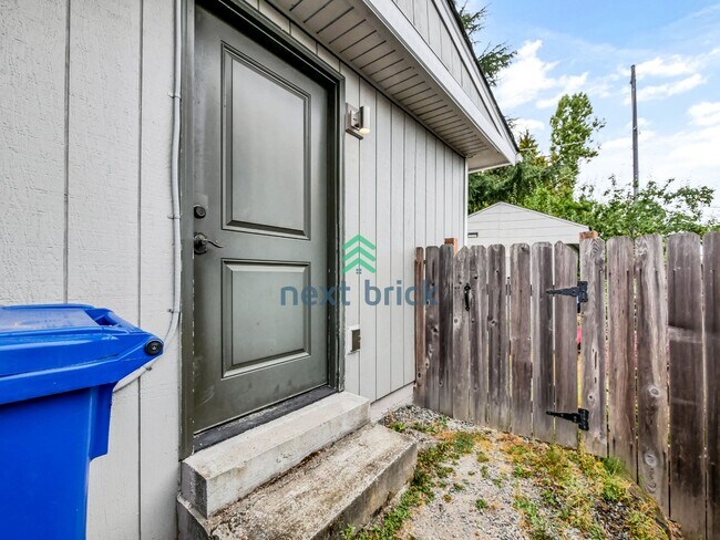 Photo - 3 Bed and 1 Bath Single-family Home is Available for Rent!