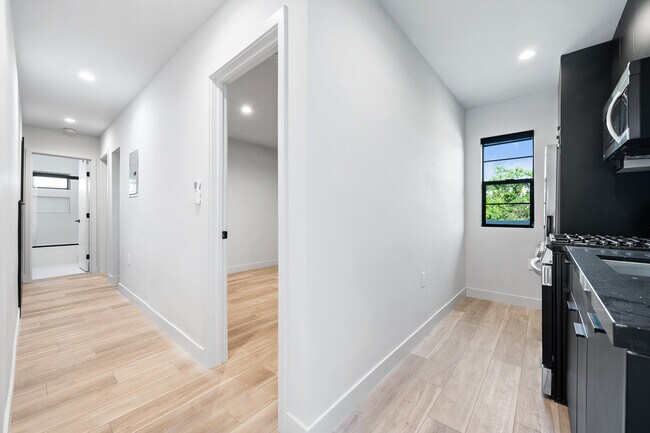 Photo - 223 Lucas Ave Unit 3