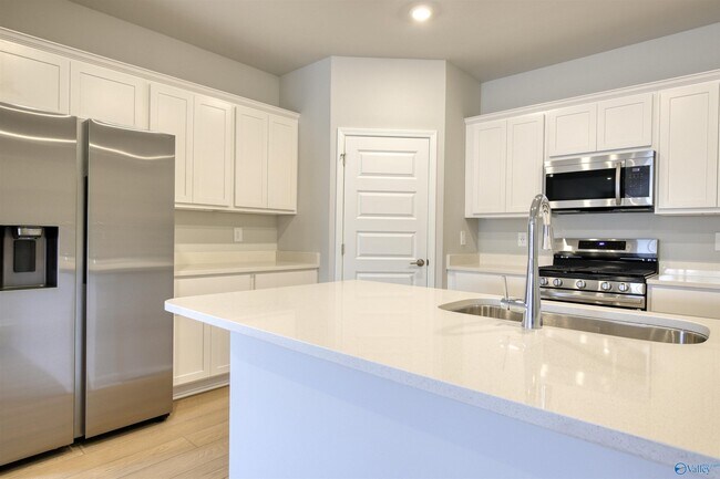 Photo - 12392 Whitcomb Cir