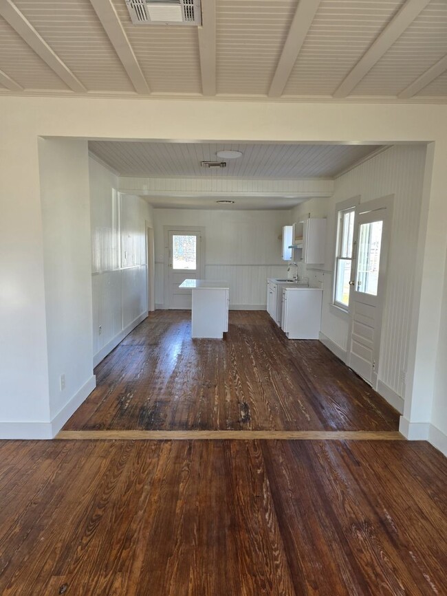 Photo - Saint Street House for Rent