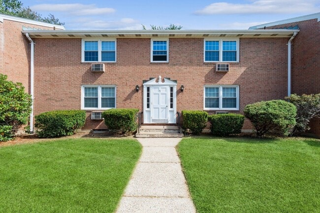 Photo - Manchester Green