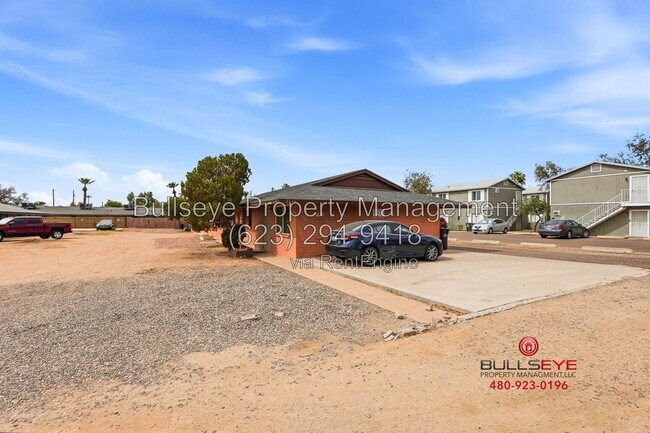 Building Photo - 2245 W Glenrosa Ave Unit 2