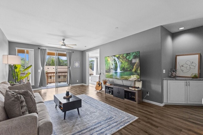 Building Photo - Mililani Living – Upgraded 2-Bed, 2-Bath Condo with High Ceilings