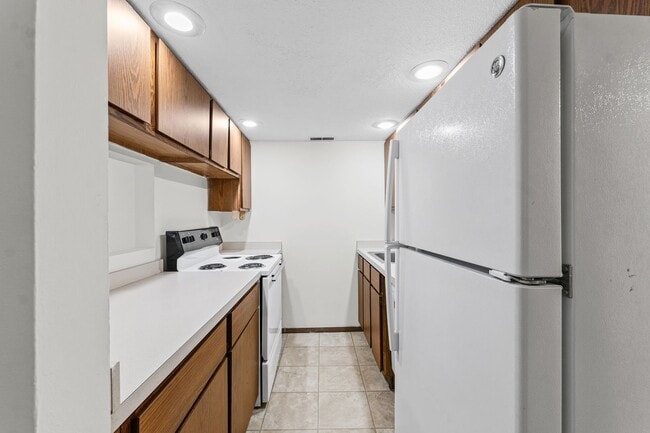 Photo - 508 W White St