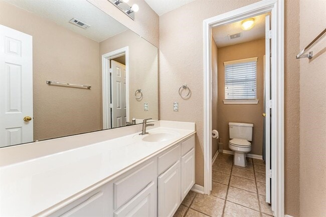 Photo - 182 N Wimberly Way