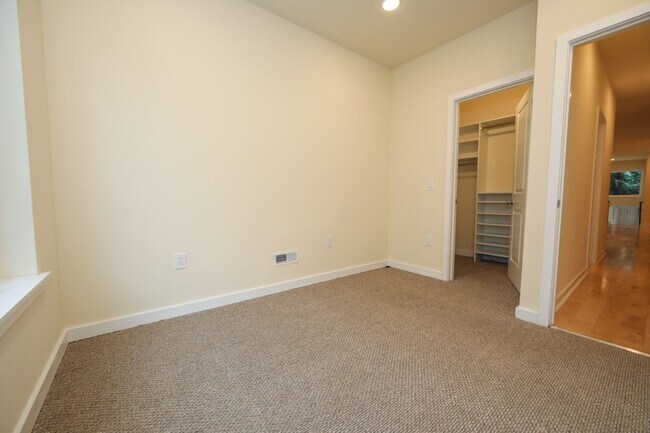 Photo - 1802 N Bouvier St Unit B