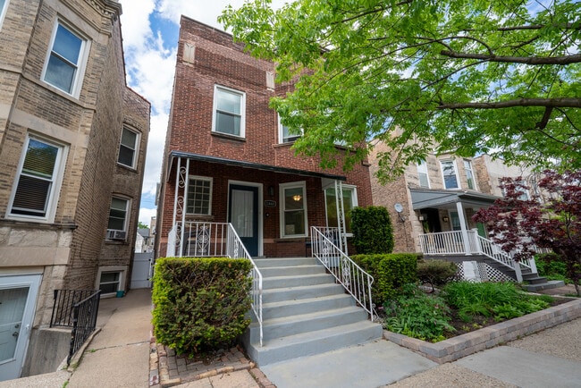 Building Photo - 1460 W Foster Ave Unit 1