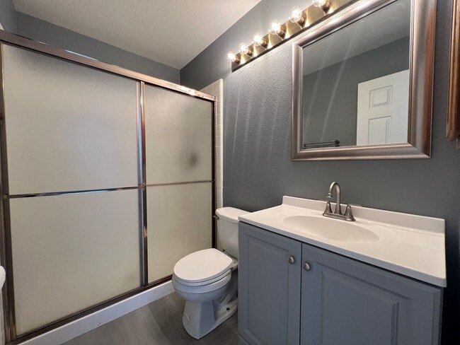Photo - Stunning Open Home In Willow Creek Estates