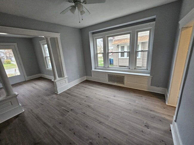 Photo - 1852 E 32nd St